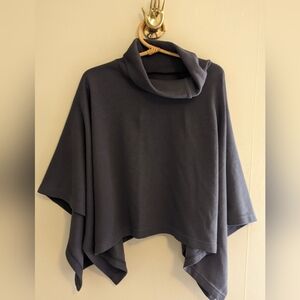 Circle Poncho Grey